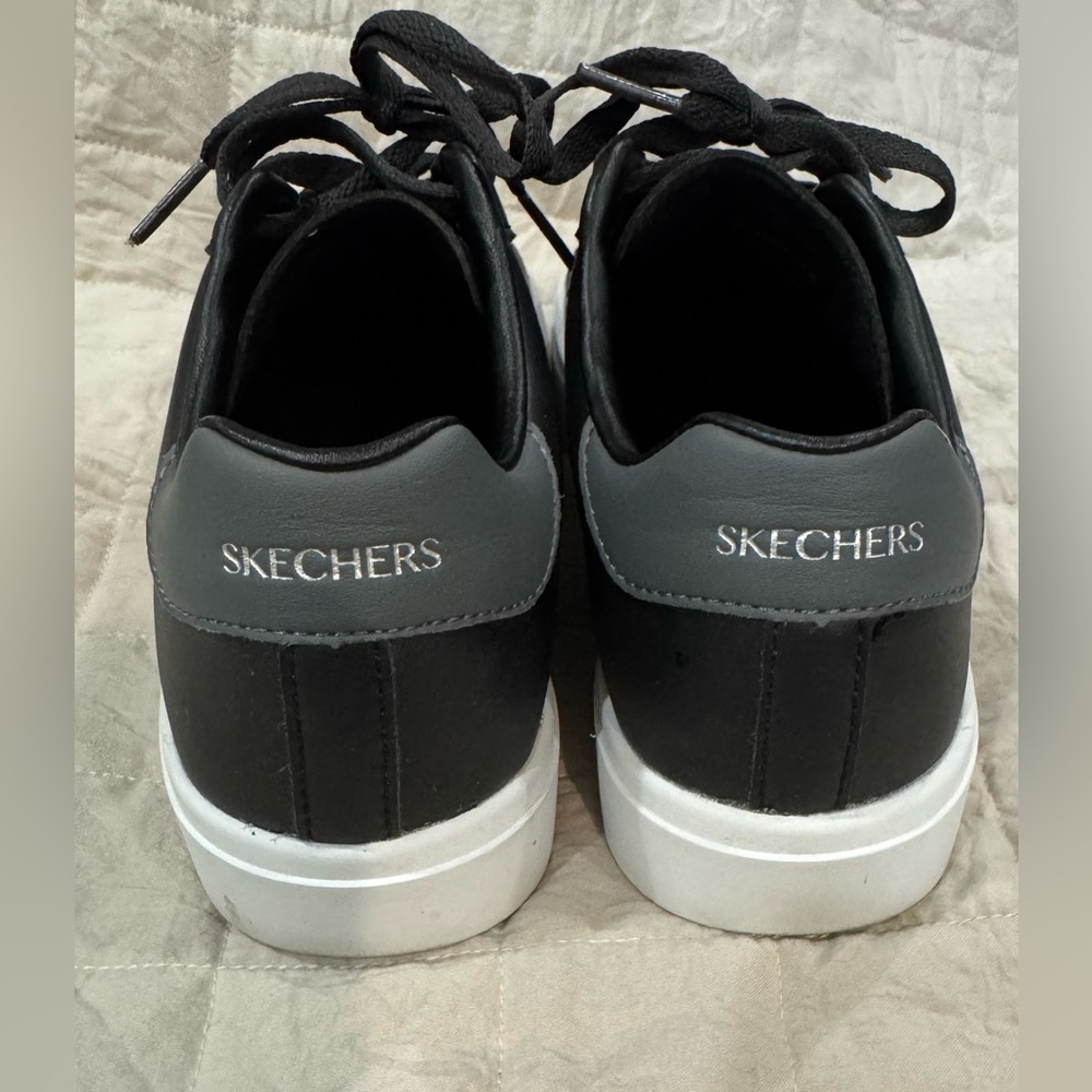 SKECHERS Women’s Black and White Sneakers (size 7.5) - Picture 5 of 6